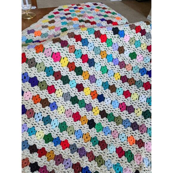 vintage 70s Cream RAINBOW Extra Large CROCHET AFGHAN hand knit blanket handmade - Picture 2 of 8